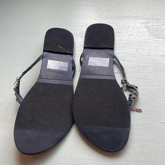 GEMSTONE DANGLING FLIP FLOPS - Picture 4 of 5